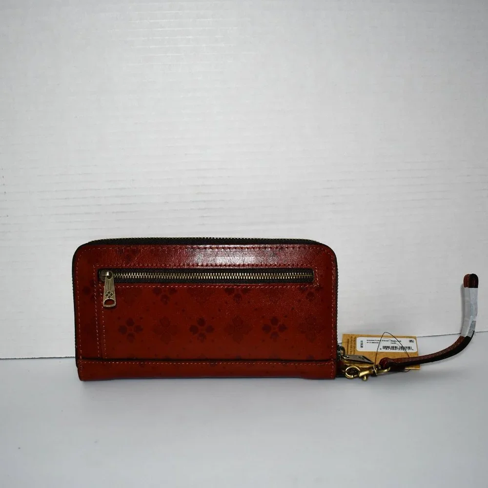 Patricia Nash Edeline in Signature Floret Leather Wristlet #P1148535 NWT